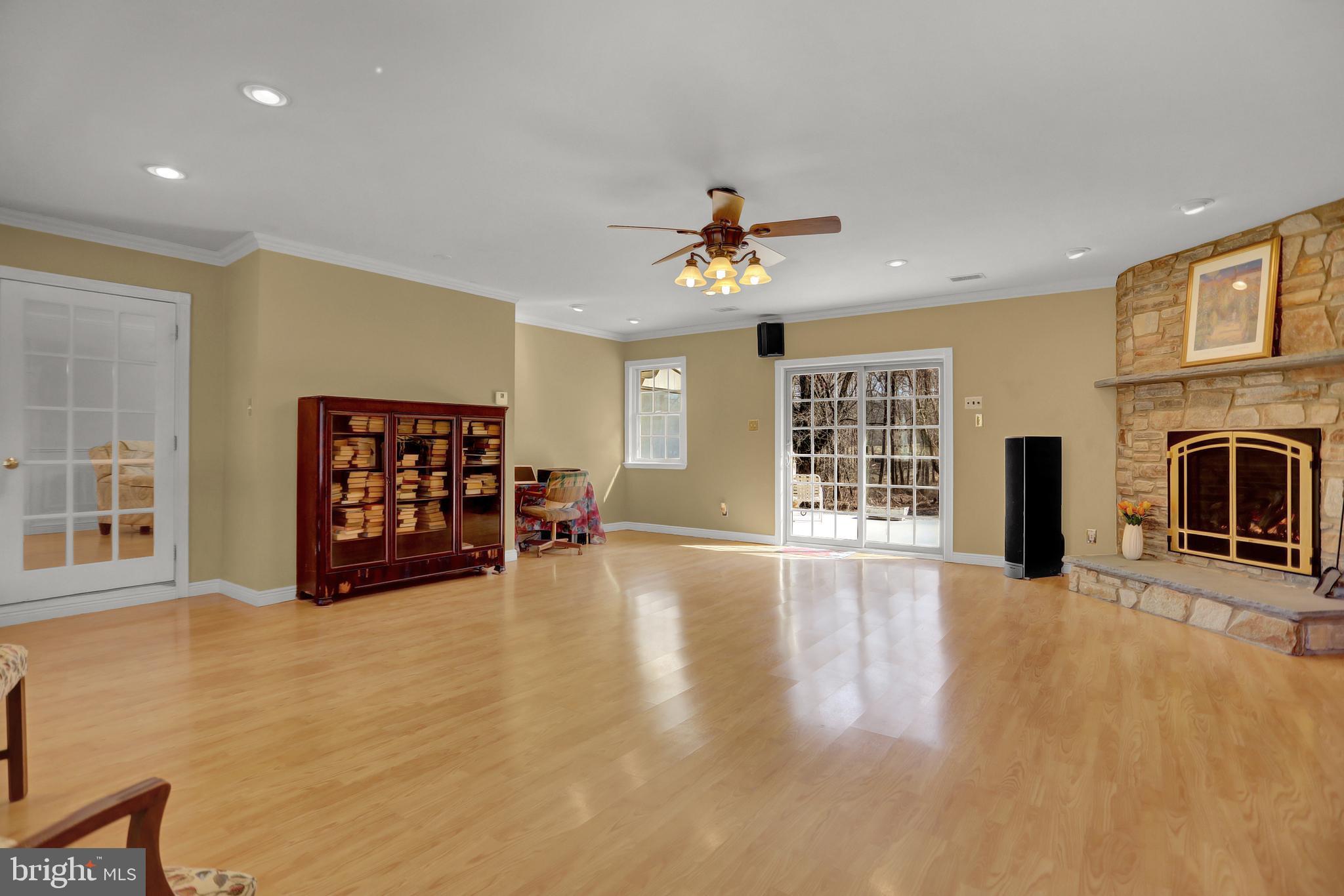 3633 Anderson Ln