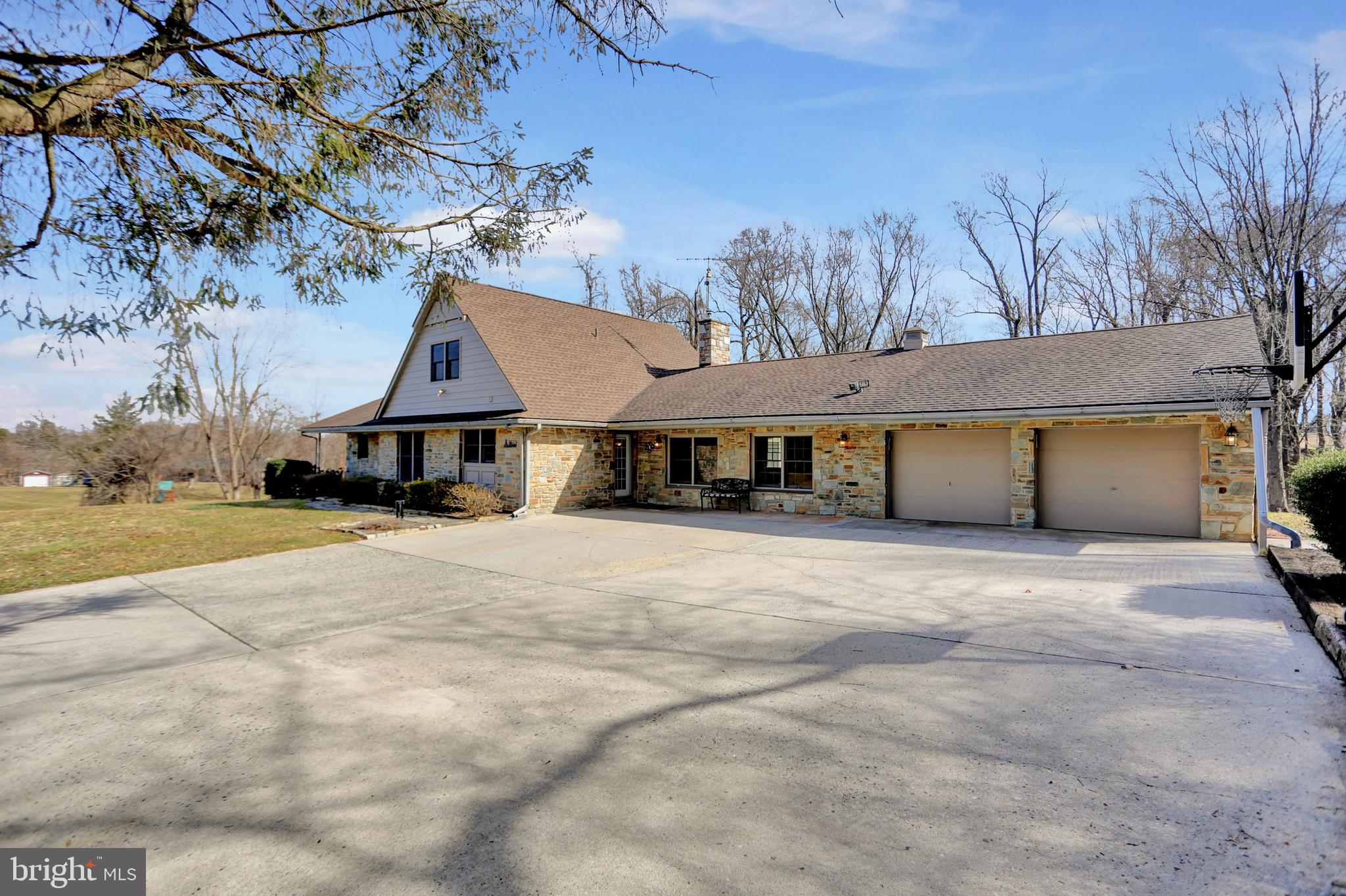 3633 Anderson Ln