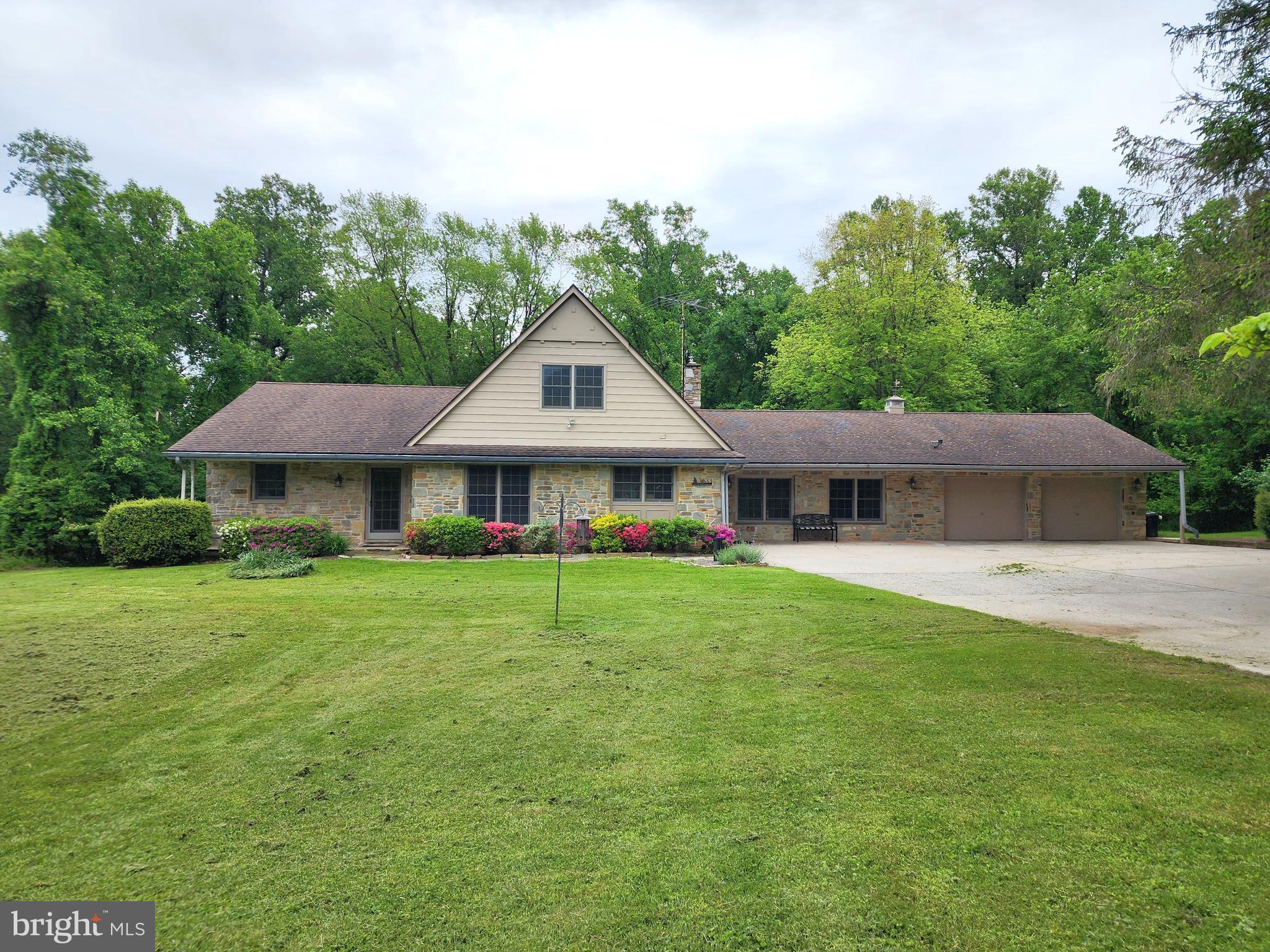 3633 Anderson Ln