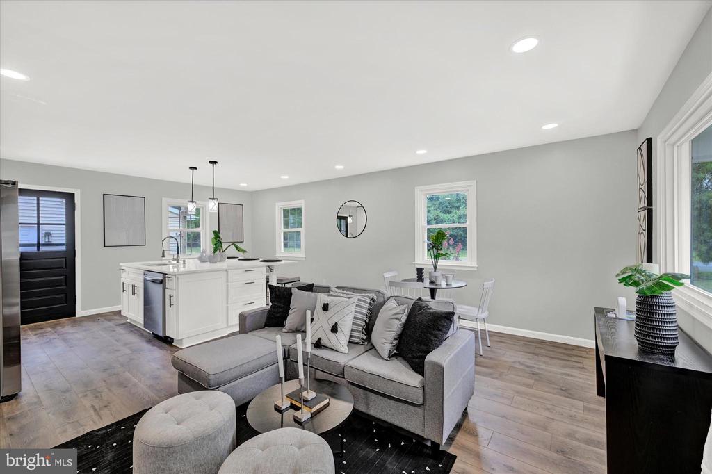 26 Mitchell Ave