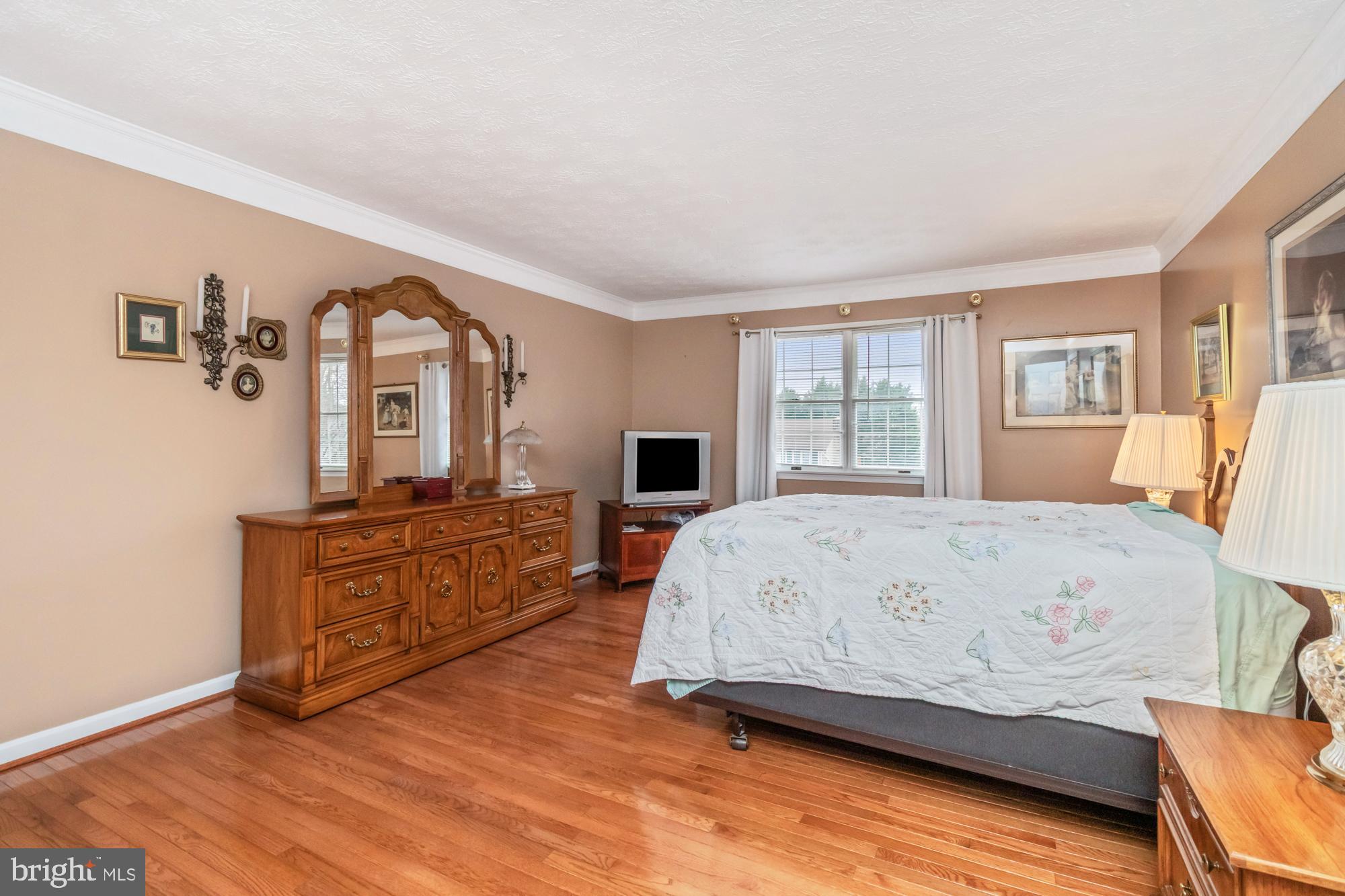529 Beards Hill Rd