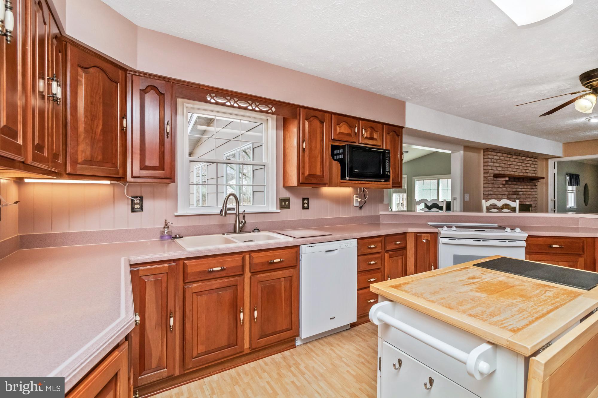 529 Beards Hill Rd