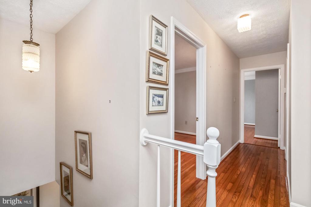 529 Beards Hill Rd