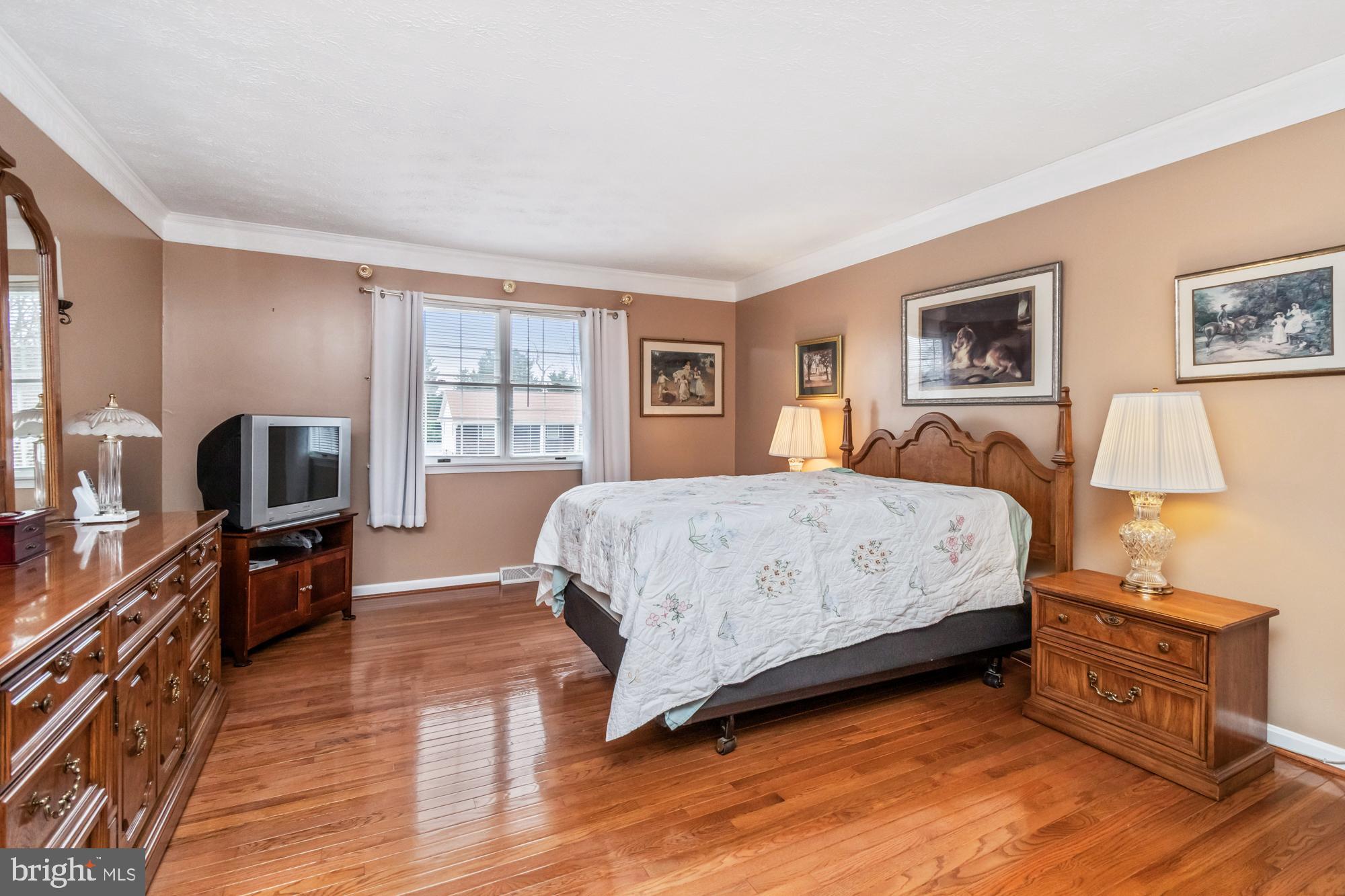 529 Beards Hill Rd