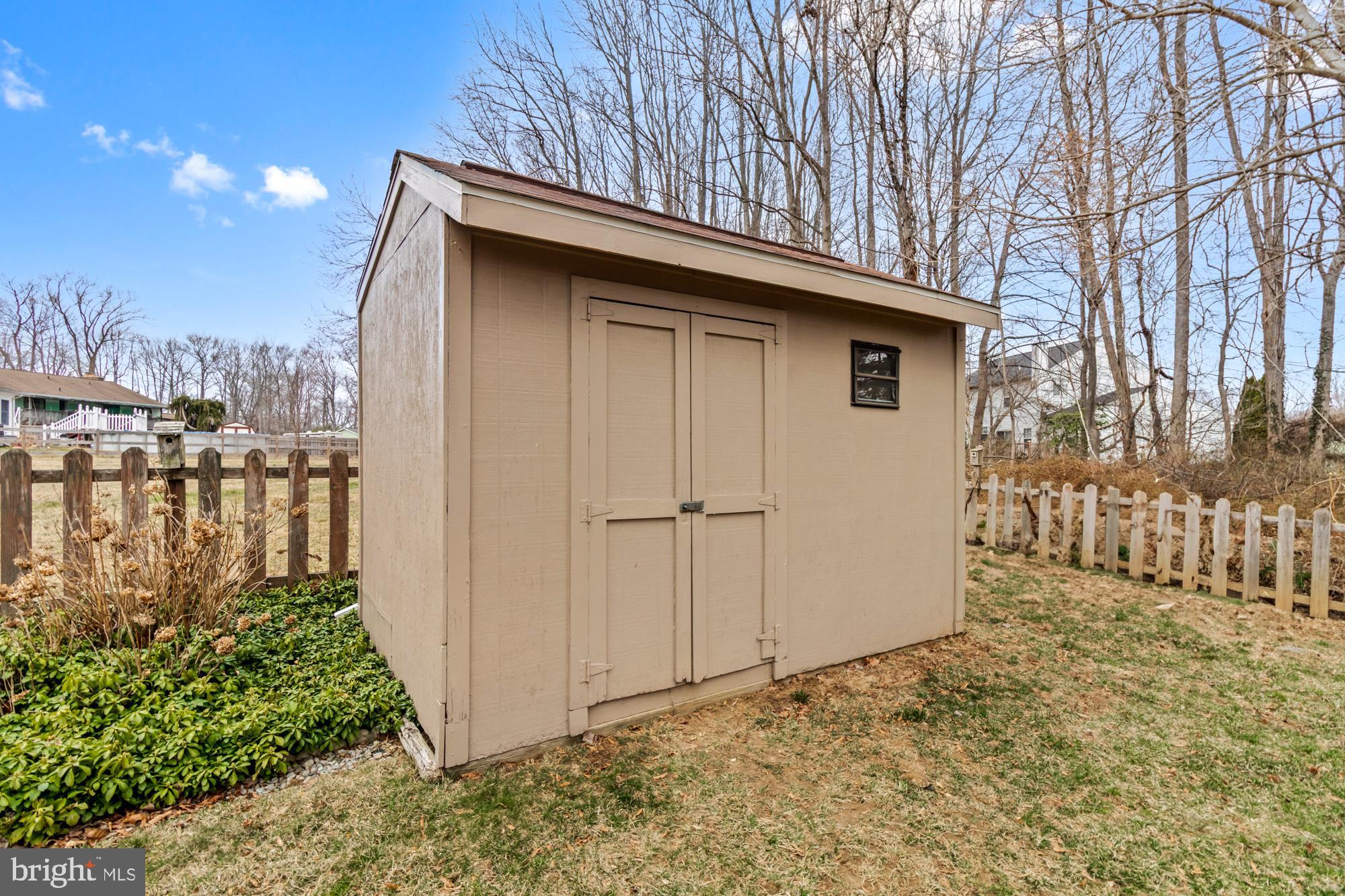 529 Beards Hill Rd
