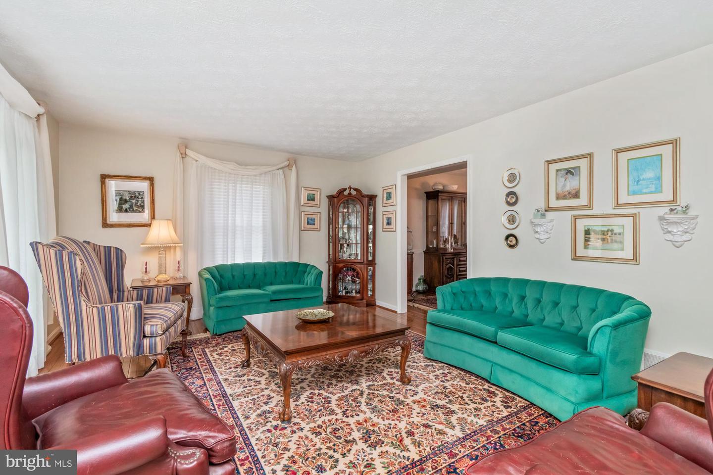 529 Beards Hill Rd