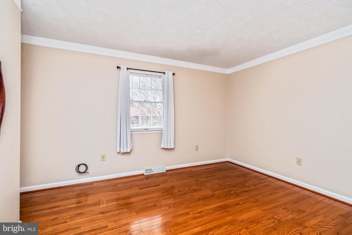 529 Beards Hill Rd