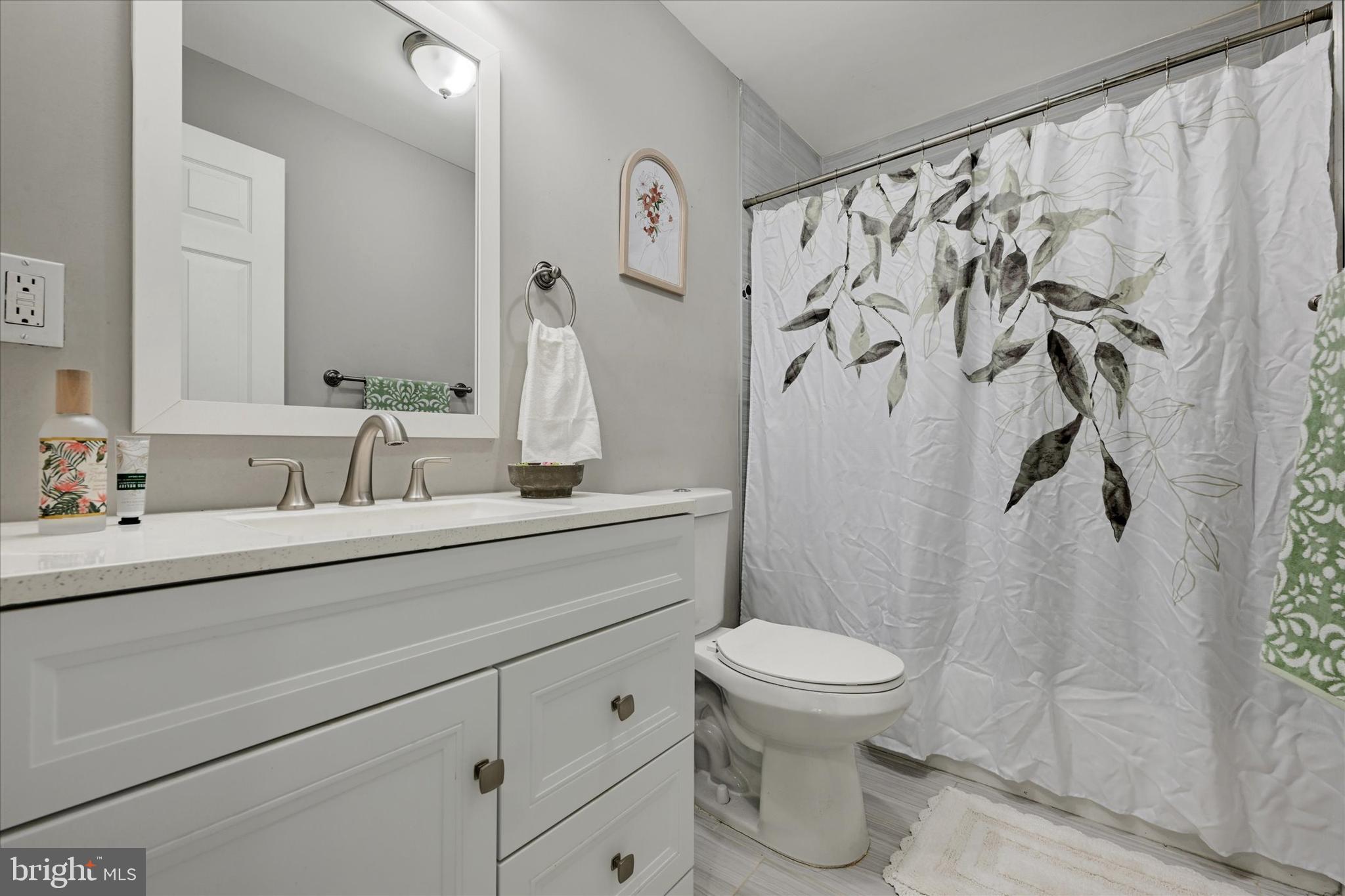 301 Locust Ln