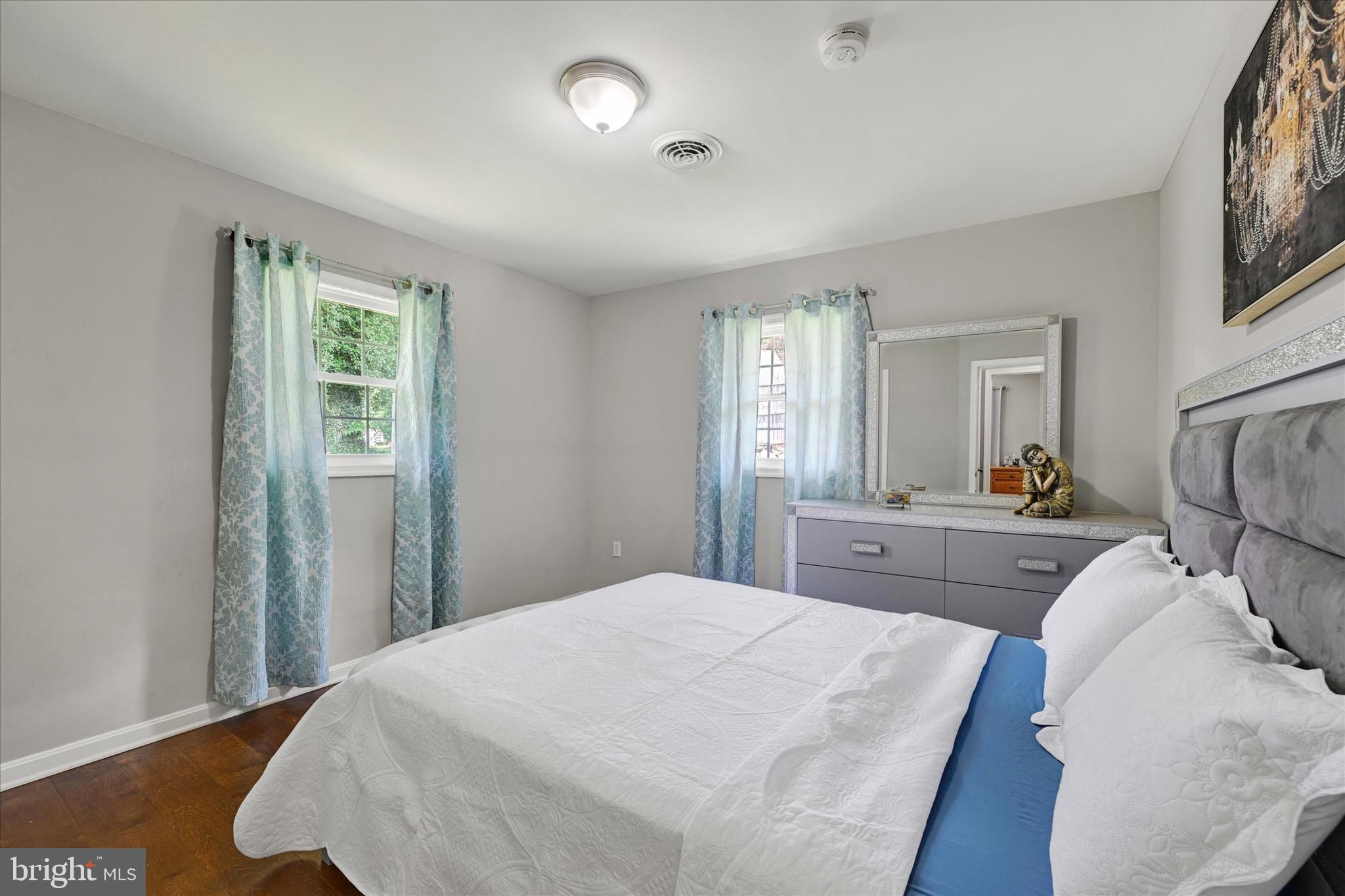 301 Locust Ln