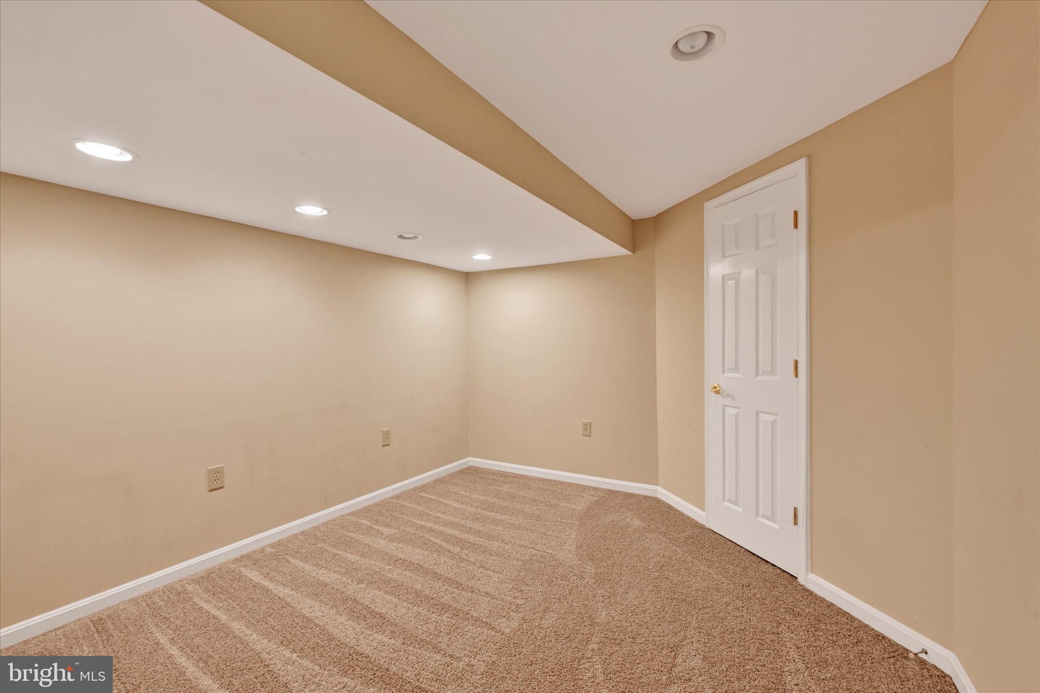 402 Tall Sycamore Ct