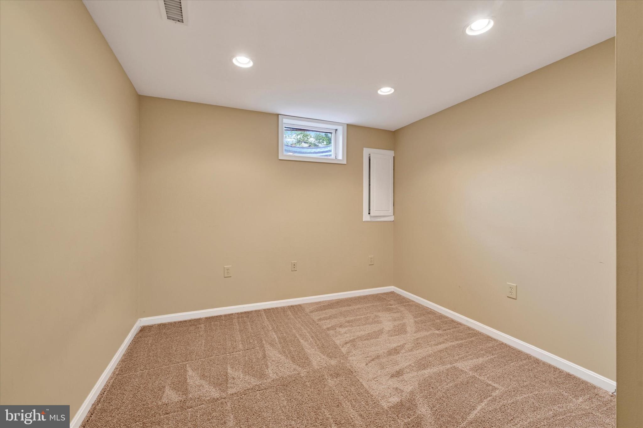 402 Tall Sycamore Ct