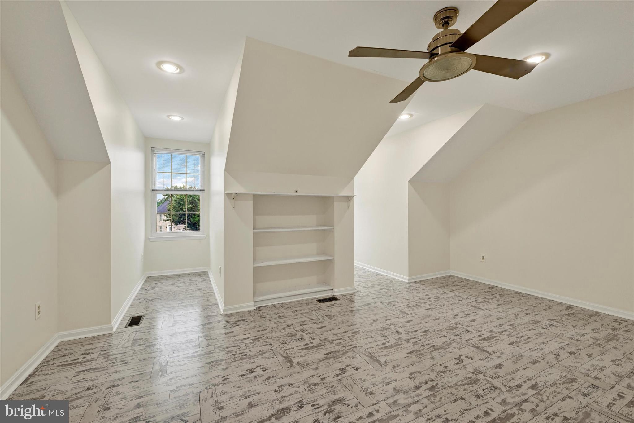 402 Tall Sycamore Ct