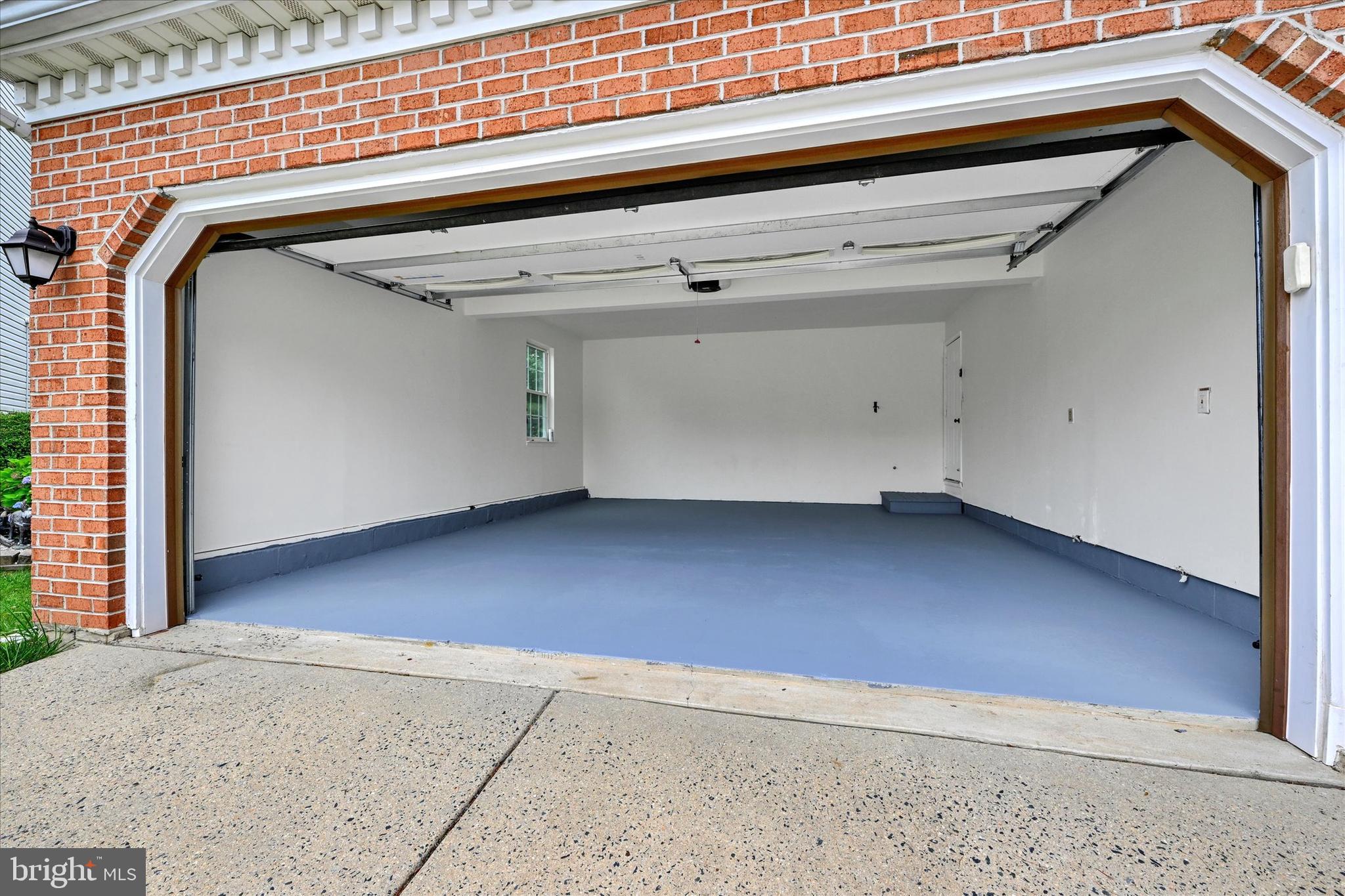 402 TALL SYCAMORE COURT