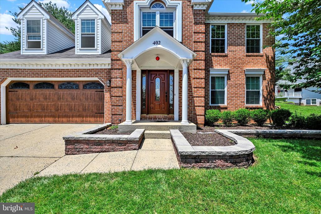 402 TALL SYCAMORE COURT