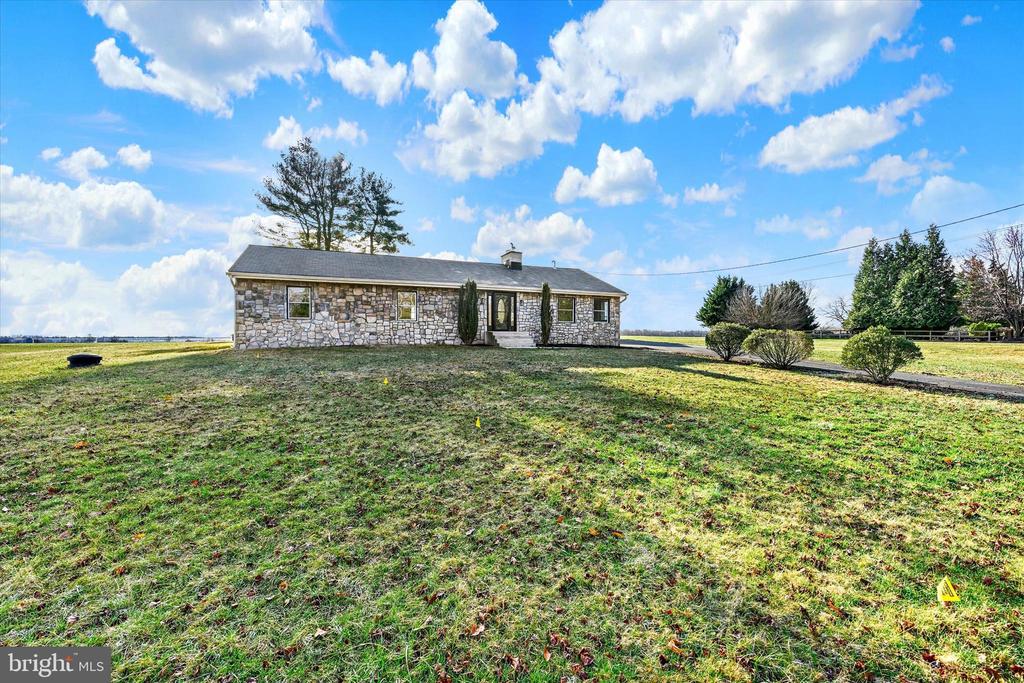 1809 MITCHELL DRIVE