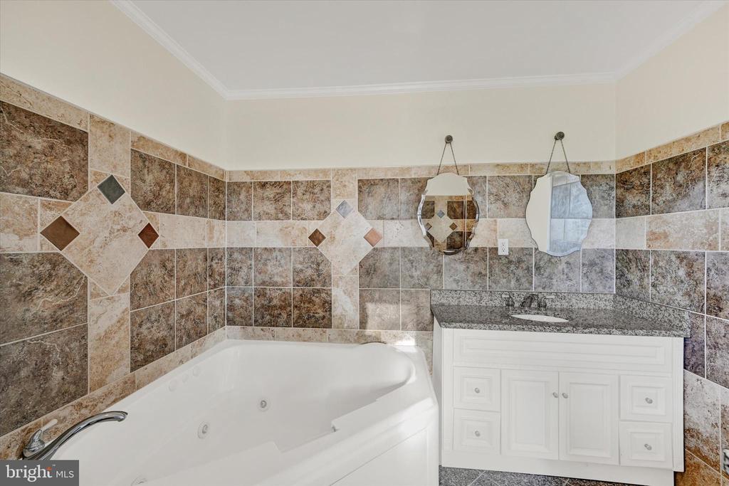 1809 MITCHELL DRIVE