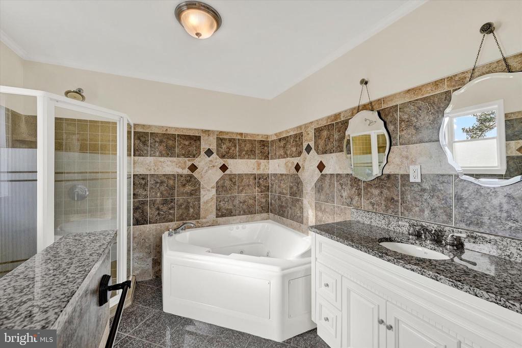 1809 MITCHELL DRIVE