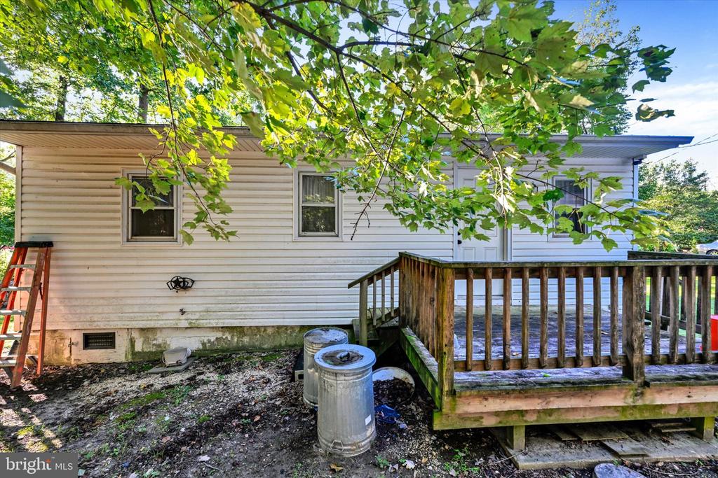 2108 MOORLAND DRIVE