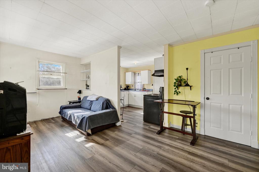 2108 MOORLAND DRIVE