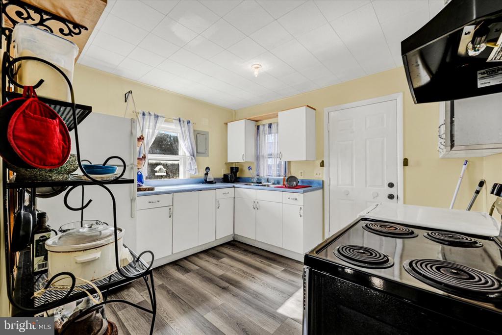 2108 MOORLAND DRIVE