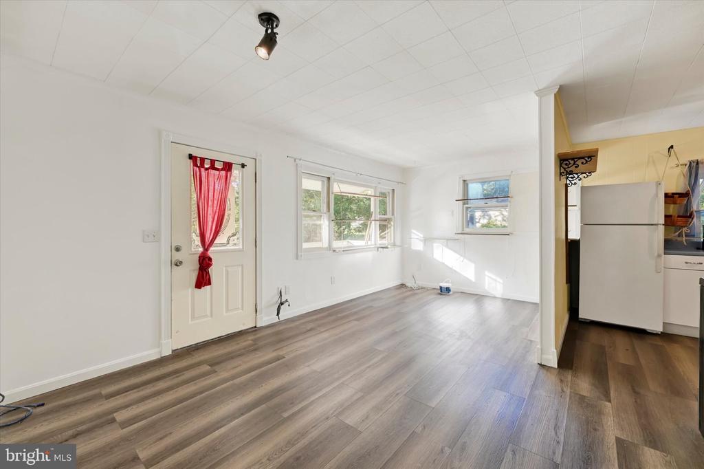 2108 MOORLAND DRIVE