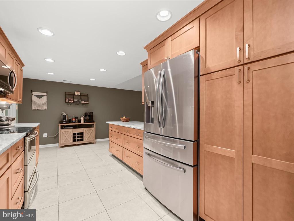 9008 FLICKER PLACE