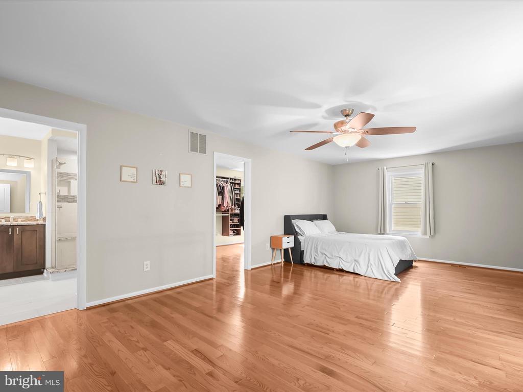 9008 FLICKER PLACE