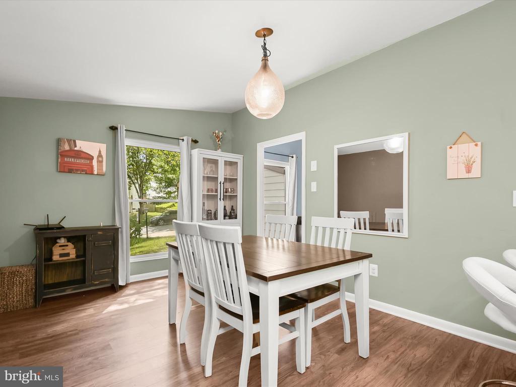 9008 FLICKER PLACE