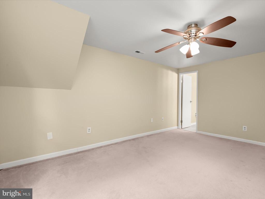 9008 FLICKER PLACE