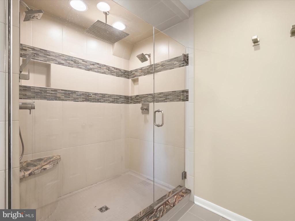 9008 FLICKER PLACE