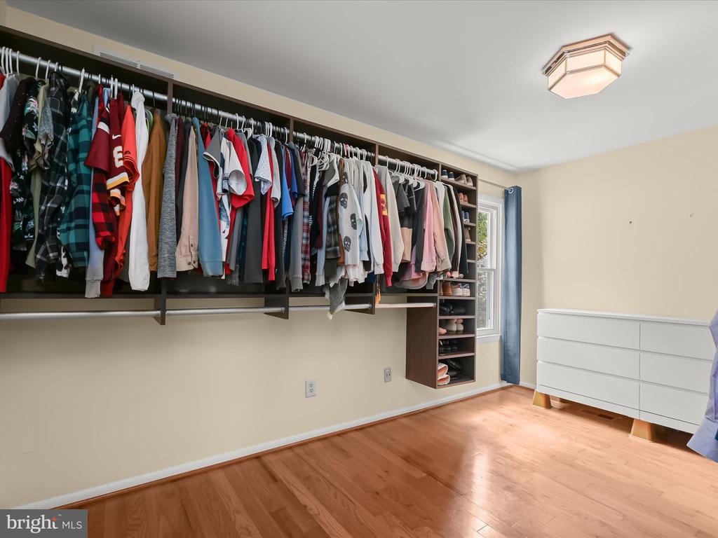 9008 FLICKER PLACE