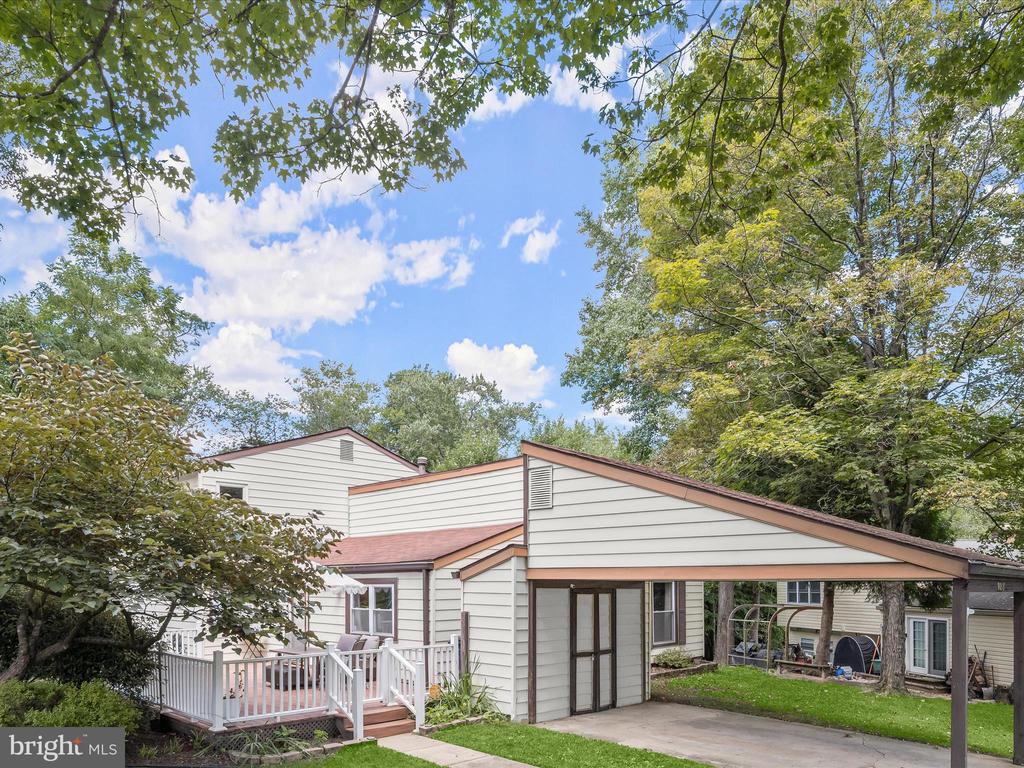 9008 FLICKER PLACE