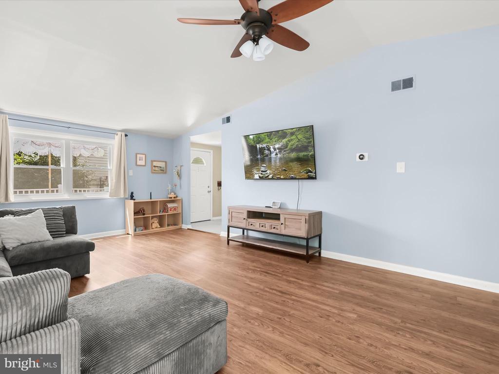 9008 FLICKER PLACE