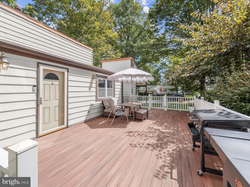 9008 FLICKER PLACE