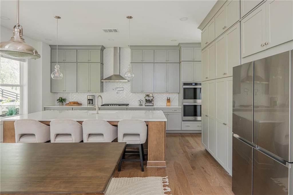1011 Ridgeview Road