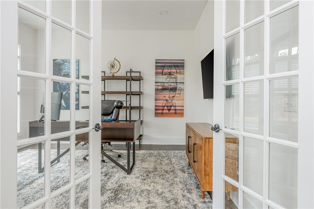 1011 Ridgeview Road