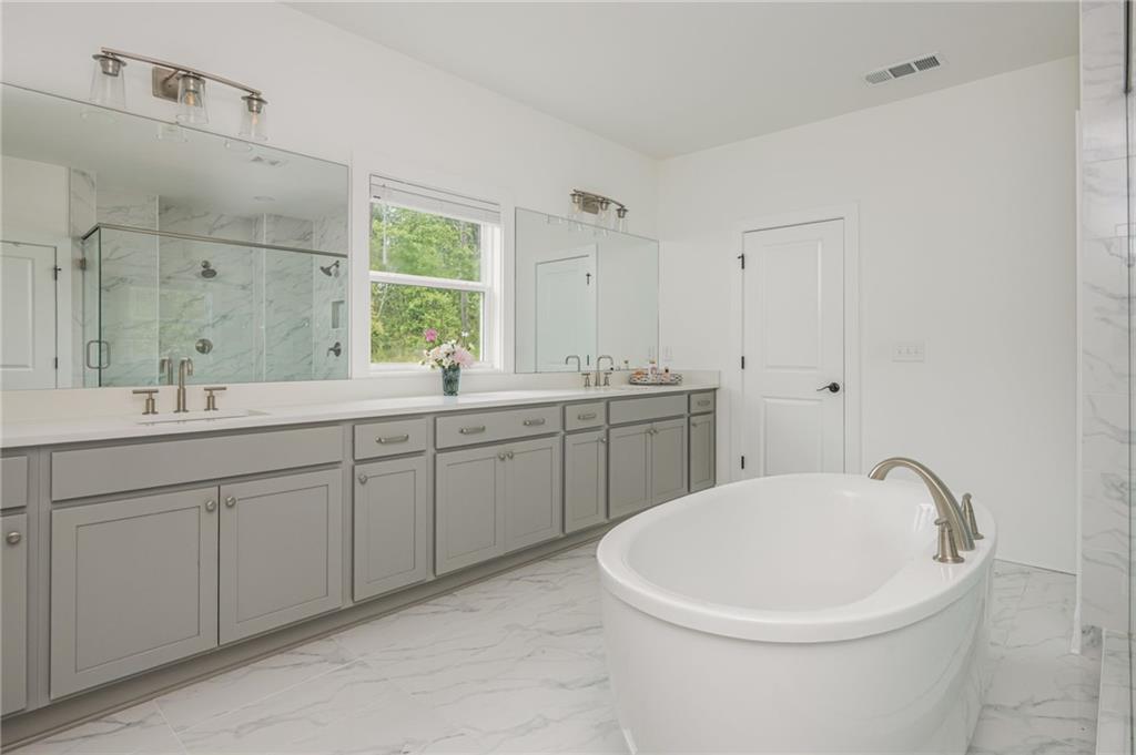 1011 Ridgeview Road