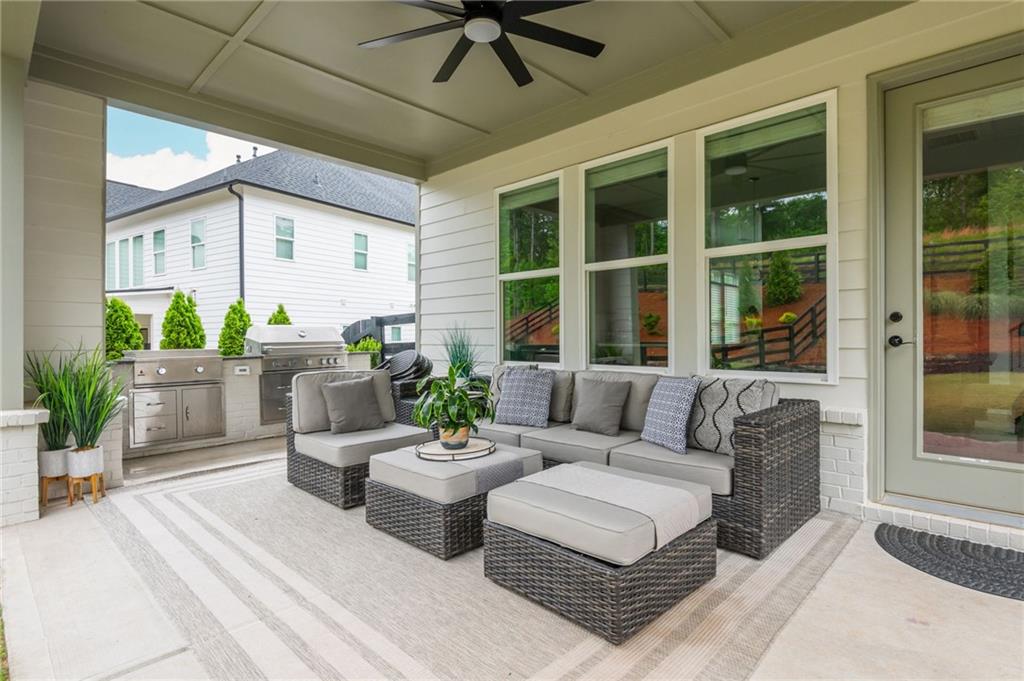 1011 Ridgeview Road