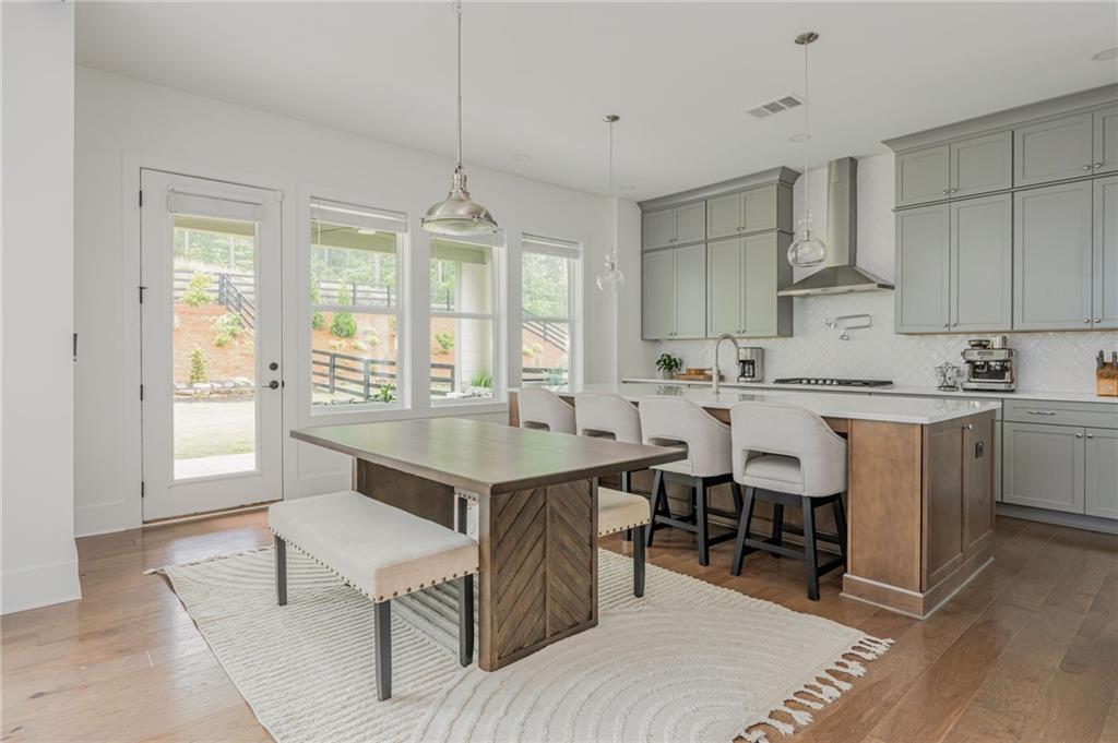 1011 Ridgeview Road