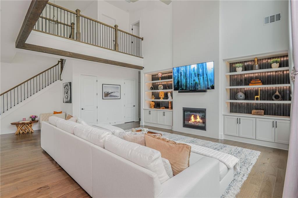 1011 Ridgeview Road
