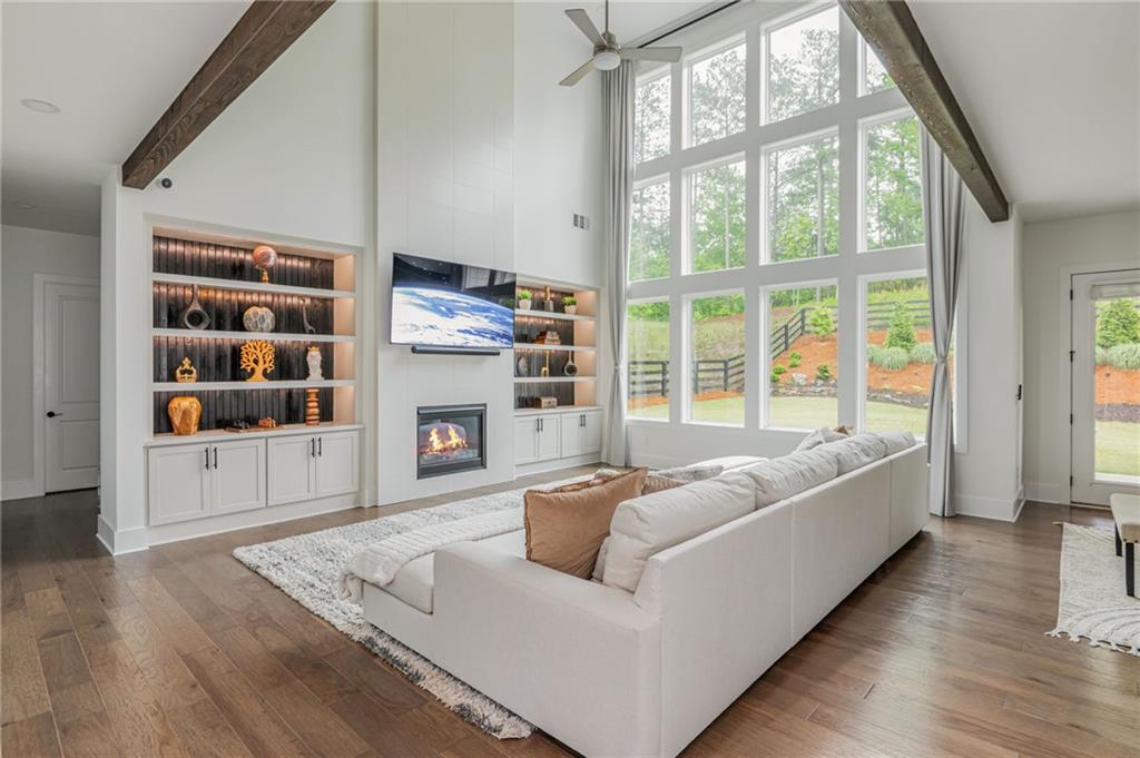 1011 Ridgeview Road