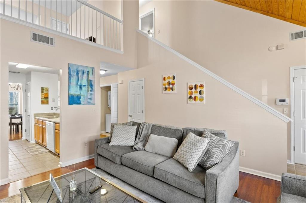 849 HILLANDALE Lane