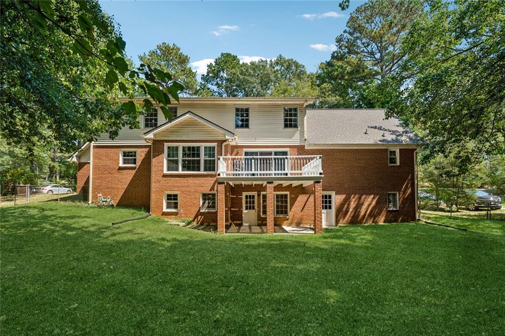 190 Willow Lake Lane