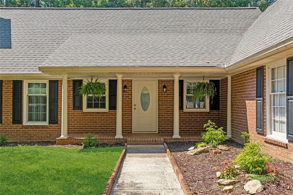 190 Willow Lake Lane