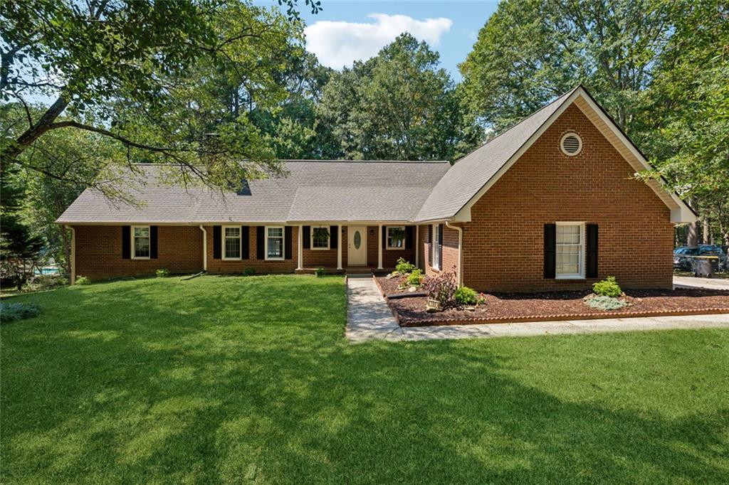 190 Willow Lake Lane