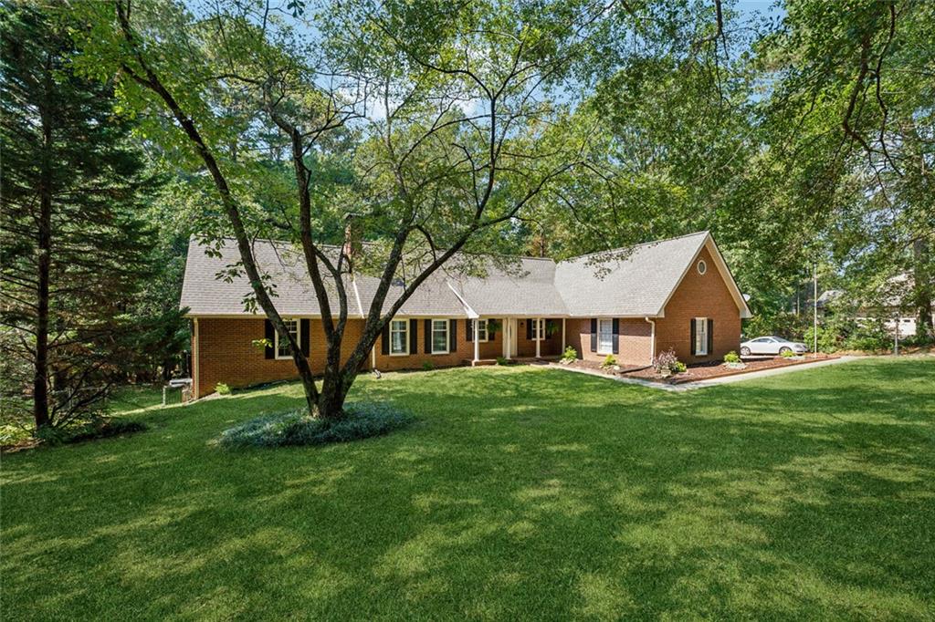 190 Willow Lake Lane
