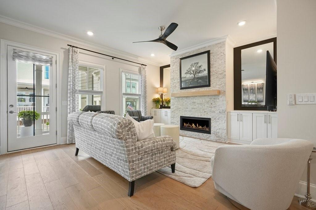 225 Anglin Walk