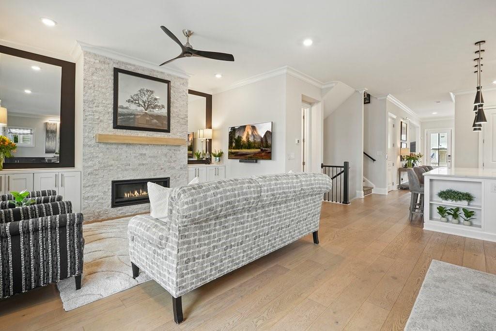 225 Anglin Walk