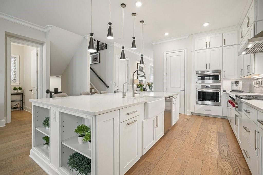 225 Anglin Walk