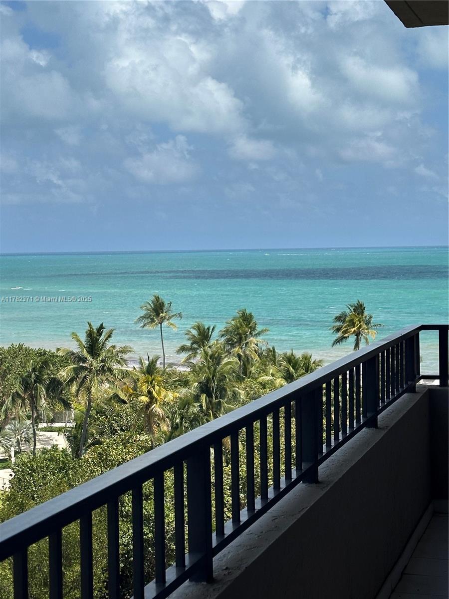 251 Crandon Blvd # 831
